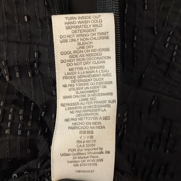 Free People black sequined 3/4 sleeve romper | Animal Instincts Playsuit | Sz 4 - Picture 10 of 11